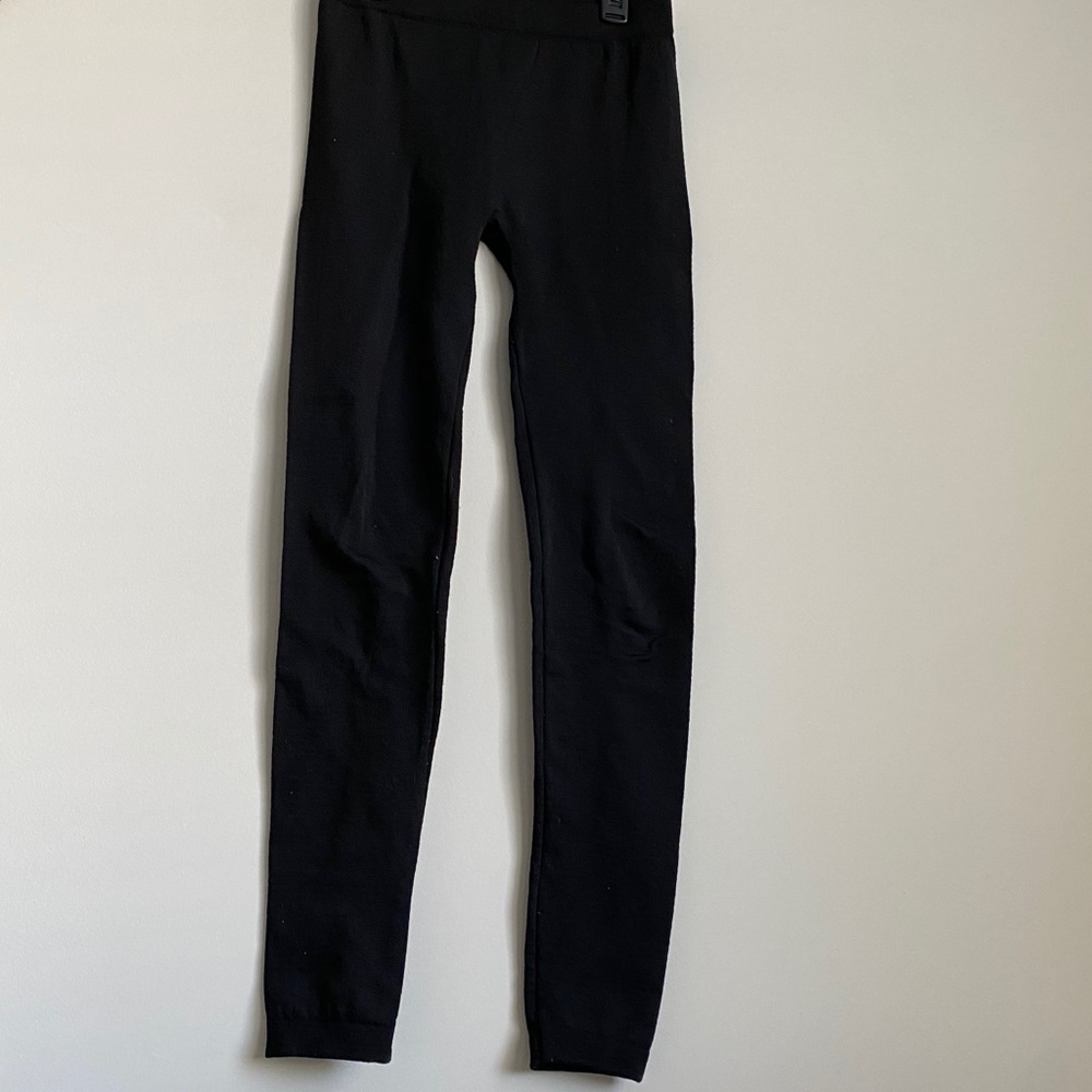 Like new M pink republic fleece lined leggings